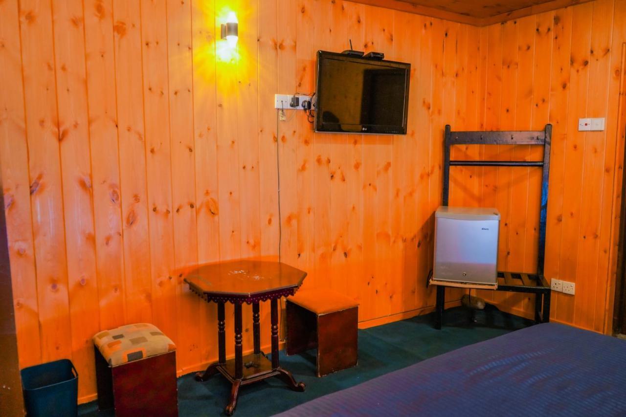 Blue Moon Residency Hotel Нувара Елия Екстериор снимка