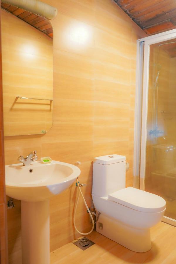 Blue Moon Residency Hotel Нувара Елия Екстериор снимка