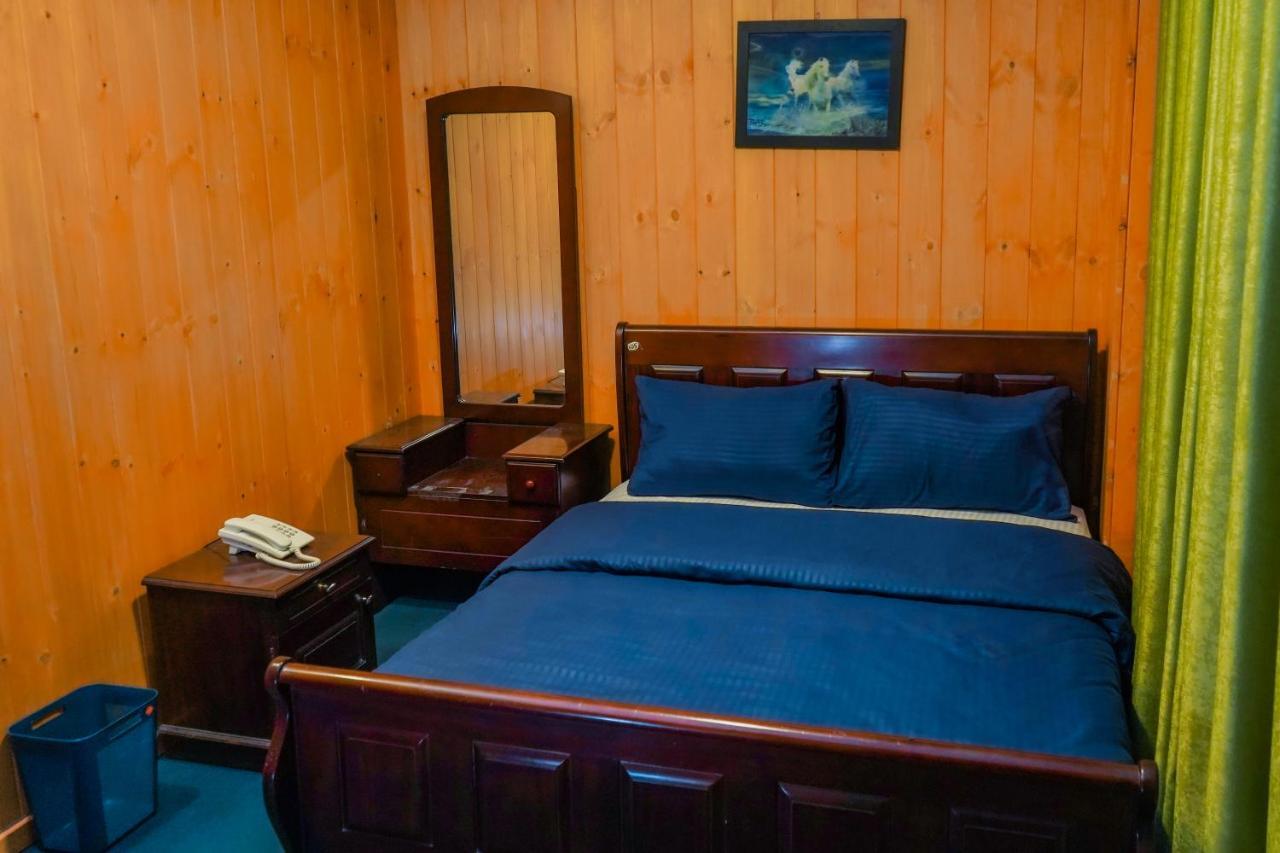 Blue Moon Residency Hotel Нувара Елия Екстериор снимка