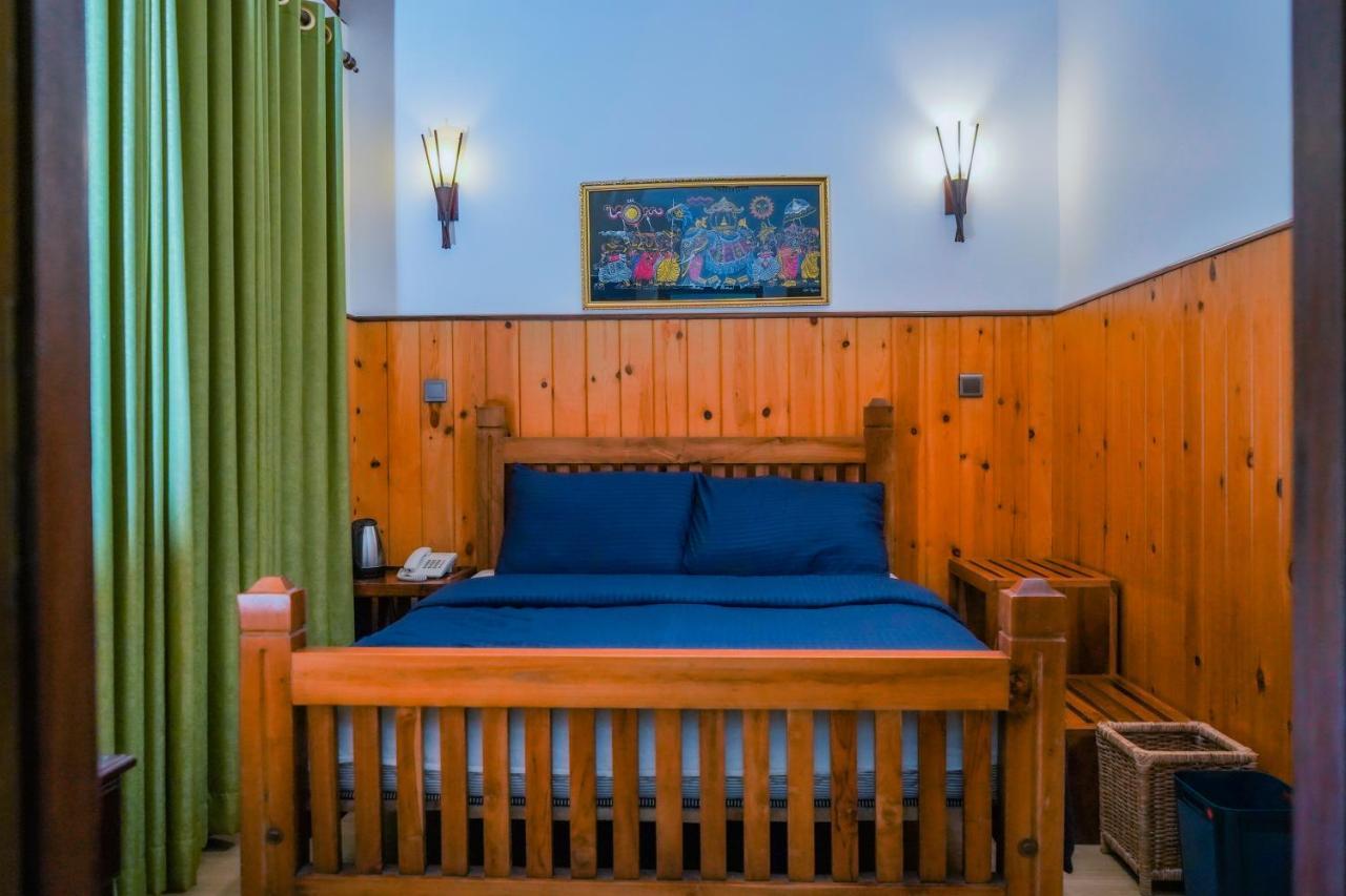 Blue Moon Residency Hotel Нувара Елия Екстериор снимка